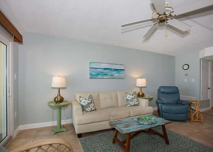 Clearwater 1c By Albvr - Beautiful Beachfront Views! Great Location! Holiday home